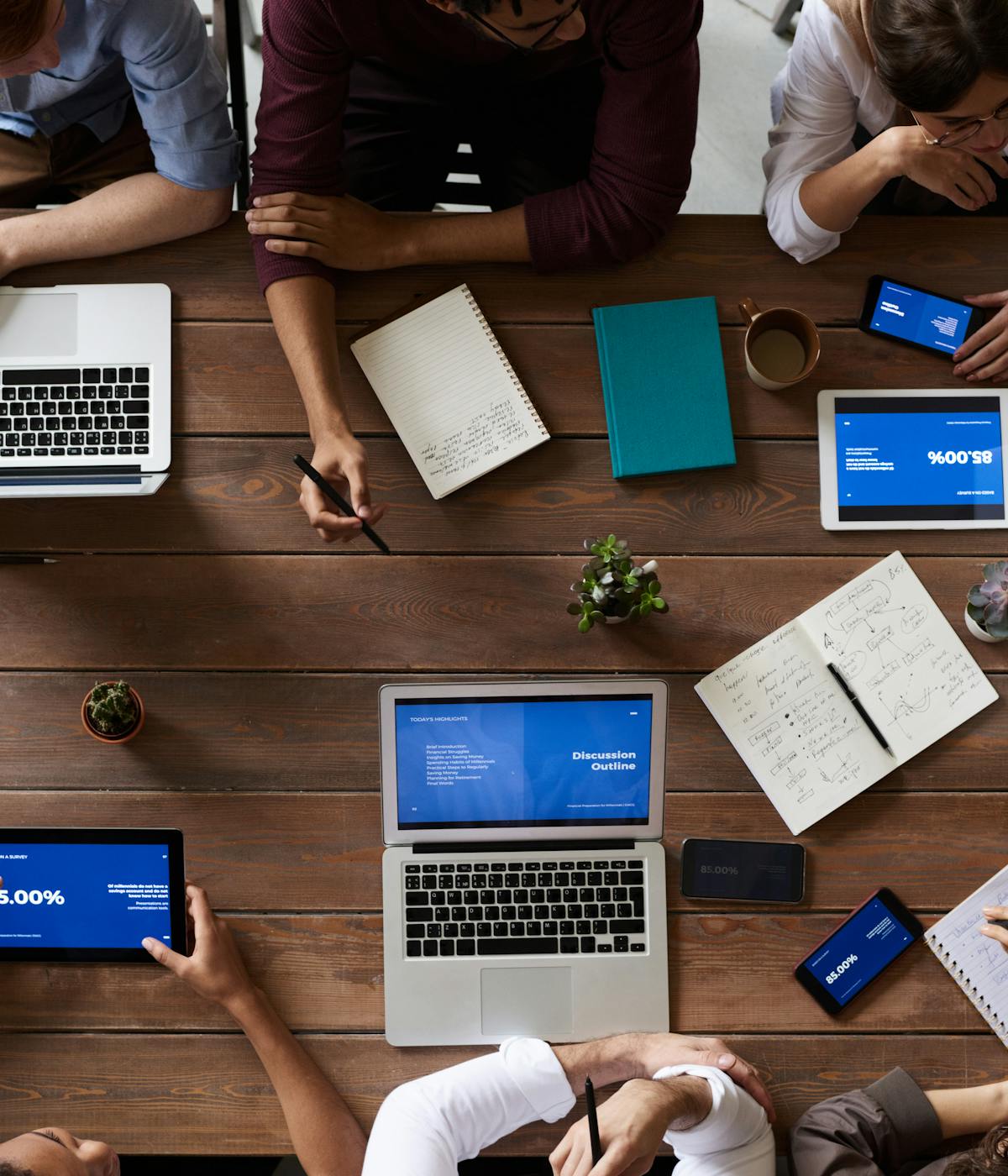 Live support team working at event